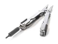 Multi-Plier 600 Pro Scout with Toolkit