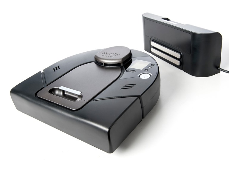 Neato XV Signature Pro Robotic Vacuum