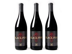 R2 Black Pine Pinot Noir (3)