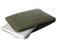 Incipio Nylon Sleeve for MacBook Pro 17"