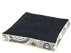 Black-Radius Black Boxed Pet Bed