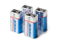 9 Volt Alkaline Batteries 4-Pack