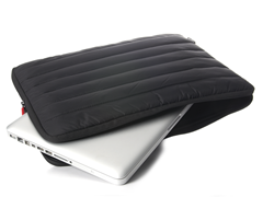 Incipio Nylon Sleeve for MacBook Pro 17"