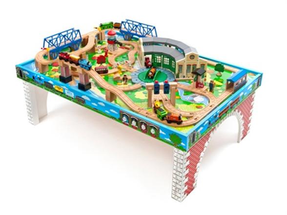 thomas the tank engine table and train set