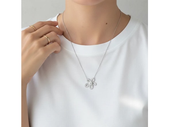Moissanite Diamond Flower Necklace