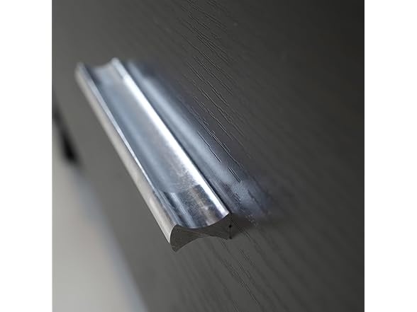 LeisureMod Avery TV Stand