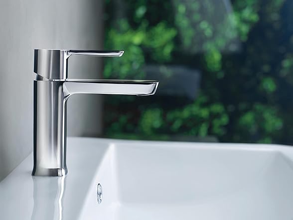 Delta Modern Single Hole Bathroom Faucet