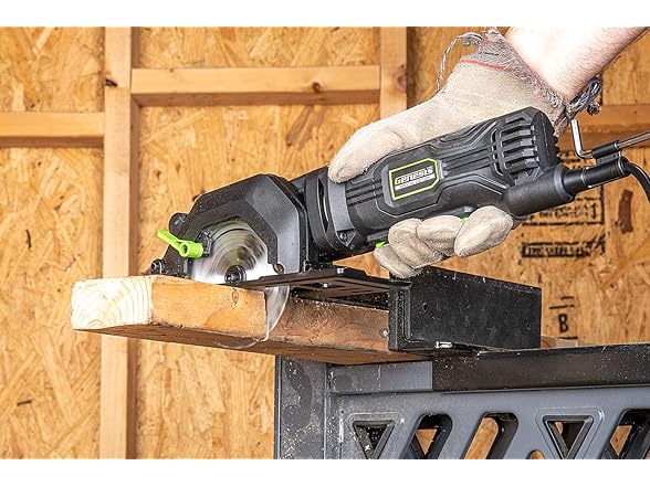 Genesis Mini Circular Saw 4.0 Amp 4-1/2"