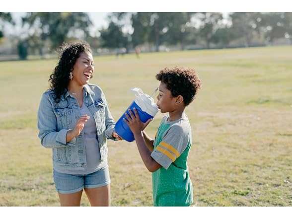 Igloo Water Jug, 42.9 oz, Blue