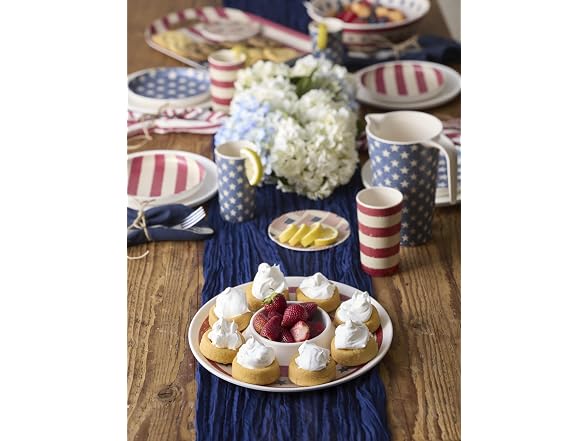 Oneida Vintage Americana Melamine 4th of July Pitcher, 32oz 