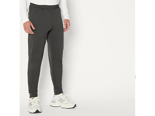 Amazon Essentials Men Performance Stretch Pant