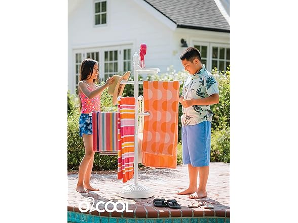 O2COOL Adjustable Pool & Patio Towel Holder