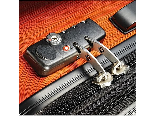 Samsonite Winfield 2 Hardside Expandable Carry-On