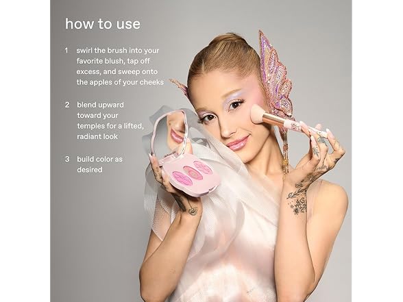 r.e.m. beauty Vegan Blush Makeup Brush