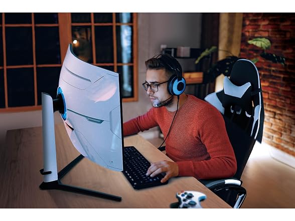 Samsung 32" Odyssey Neo G8 (G85NB) Curved Gaming Monitor