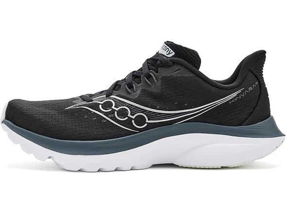 Saucony Women's Kinvara 16 Sneaker