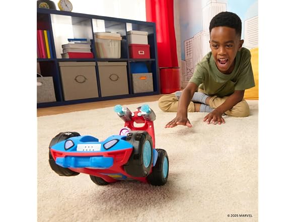 eam Spidey Flip and Reveal Cruiser - 11-Inch