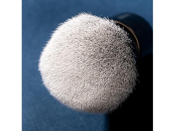 Lune+Aster Kabuki Brush