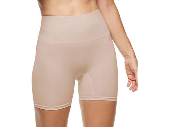 ESSENTIALS Women's Shaping Short (M-L)