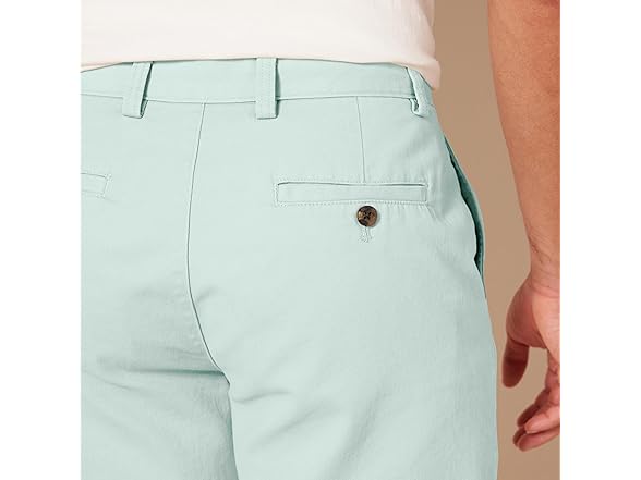 Amazon Essentials Men's Classic-Fit 9" Chino Shorts