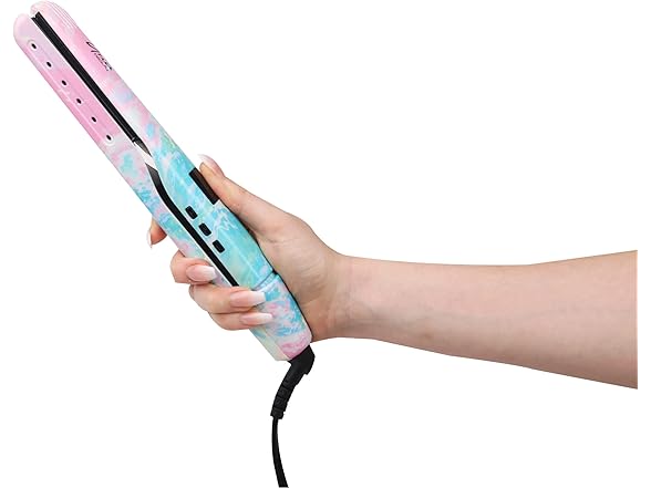 Aria Beauty The Twist Flat Iron