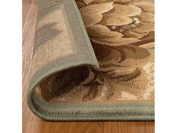 Superior Traditional Oversized Floral Border Rug