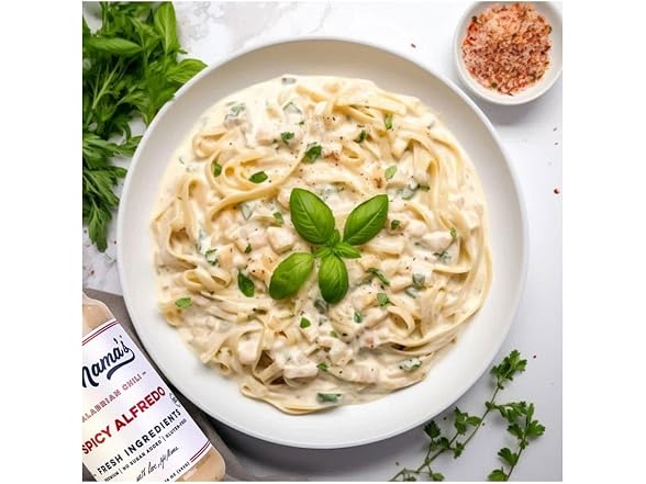 Spicy Alfredo by Yo Mama's Foods