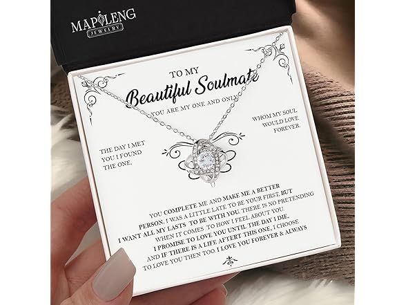 Mapileng Gold Knot Pendant