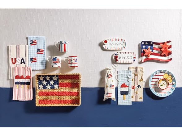 Mud Pie American Flag USA Water Hyacinth Woven Tray