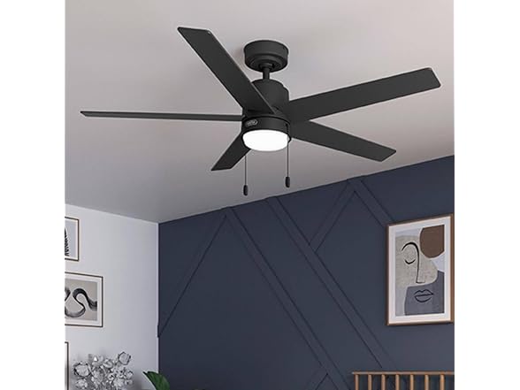 52" Hunter Fan w/Light Kit & Pull Chain