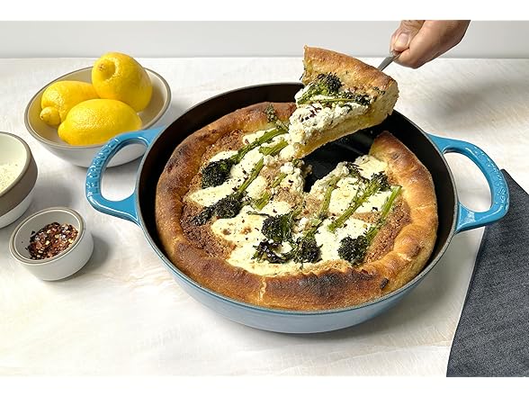 Le Creuset Enameled Cast Iron Signature Everyday Pan