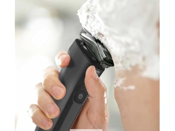 Philips Norelco Shaver 6600 with SenseIQ