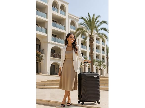 World Traveler VentureX Medium  Luggage, Hardshell Dejuno Black