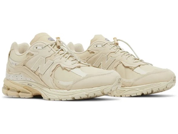 New Balance Men's 2002R Shoes