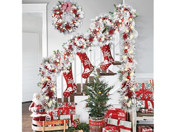 Wanna-CUL Red/White 30" Pre-Lit Wreath