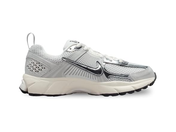 Nike Vomero 5 Big Kids' Shoes (Photon