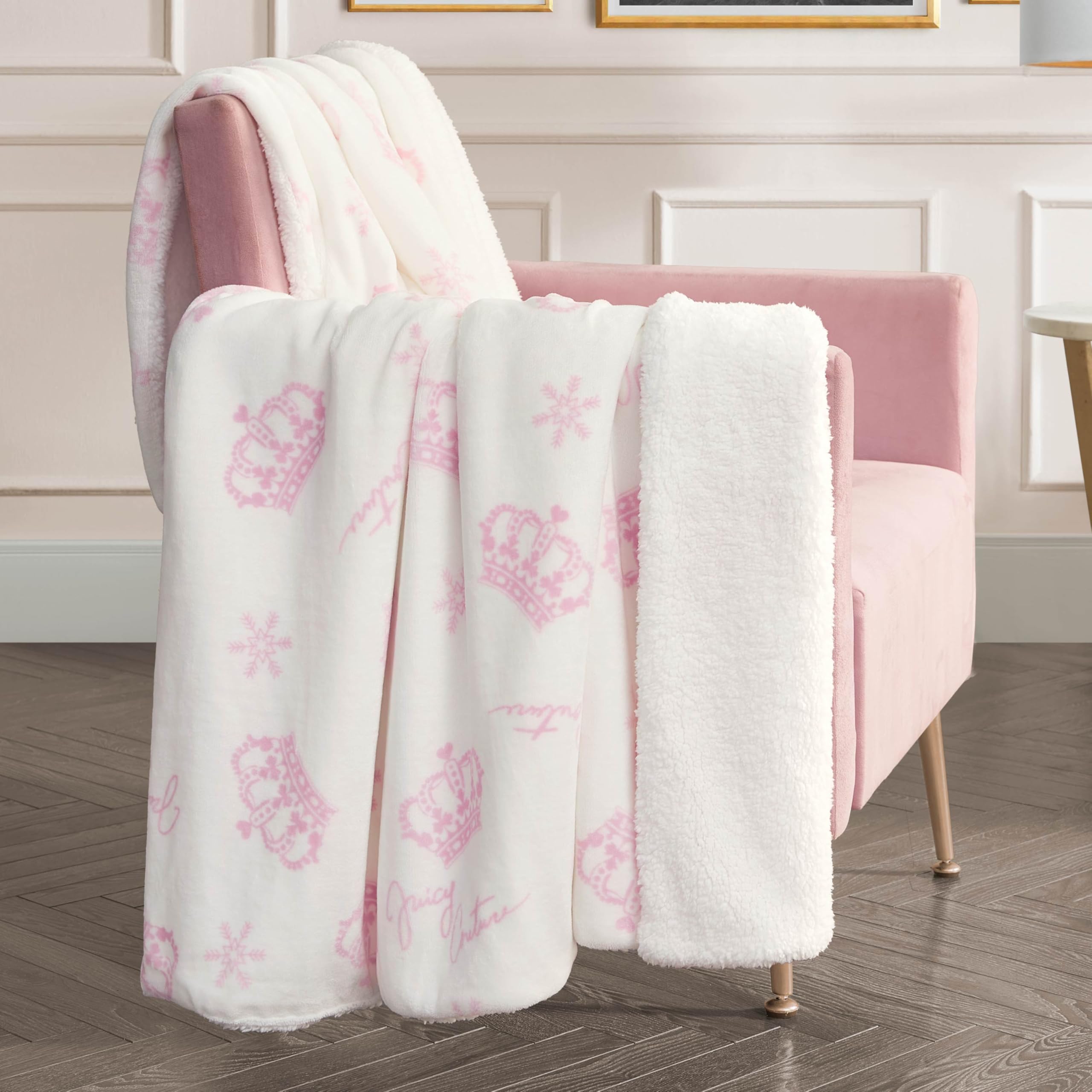 Juicy Couture Sherpa Throw 50"x60" - Gallery 8