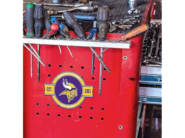 Minnesota Vikings Badge Magnet