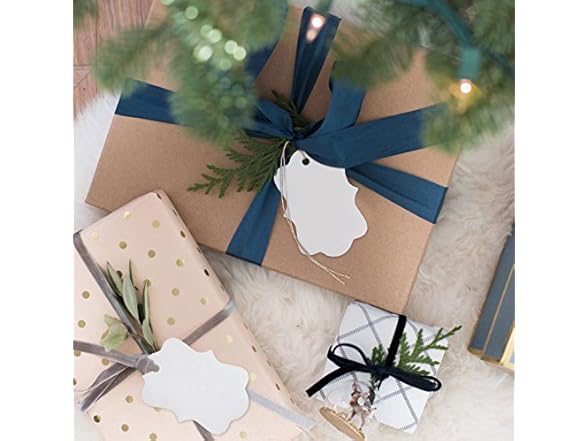LOOMY 200 PCS Gift Tags with Pre Cut