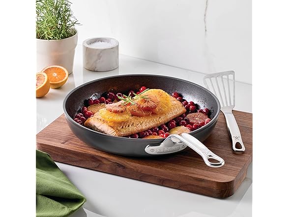 Hestan TITUM Fusion 11-Inch Nonstick Skillet with Lid - Gallery 5