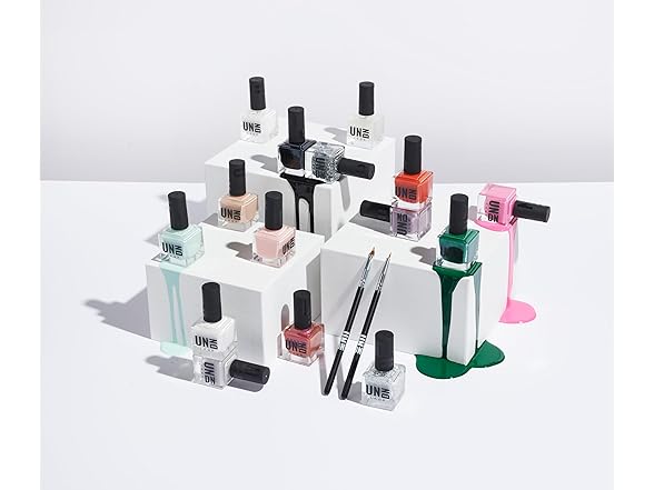 UN/DN LAQR UN/DN Vegan Nail Polish - Mary Jane - Gr