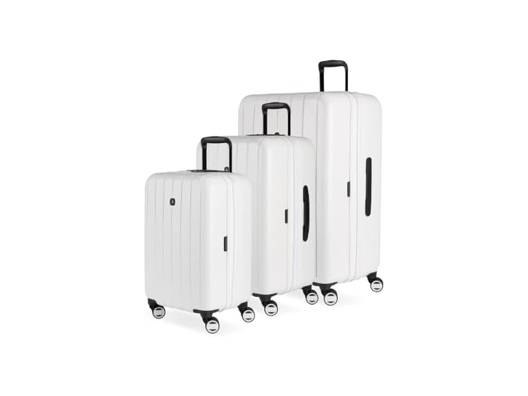 SwissGear Wanderlust Pro Lightweight Expandable Spinner