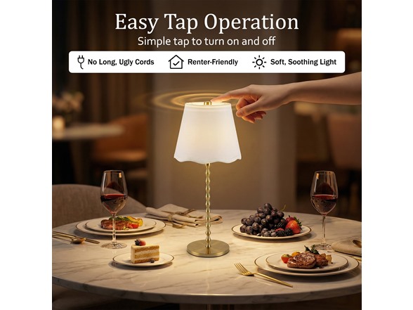 Diamond Stem Scalloped Shade Lamp