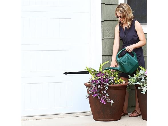 Sunnydaze 24-Inch Anjelica Large Plastic Pot - Rust