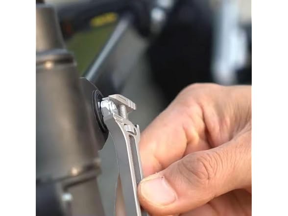 LZBEGGZ CON-12 Titanium Multitool