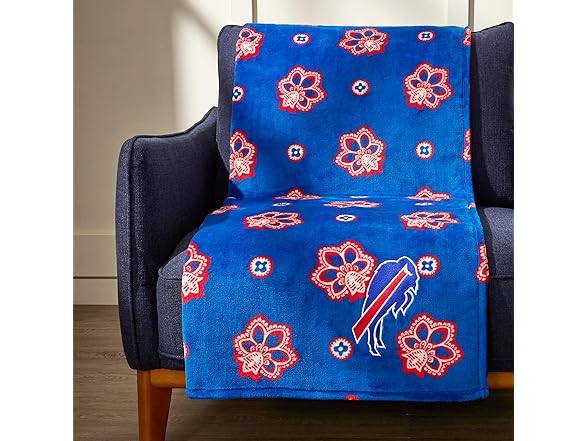 BILLS Vera Bradley Womens Fleece NFL Throw Blanket