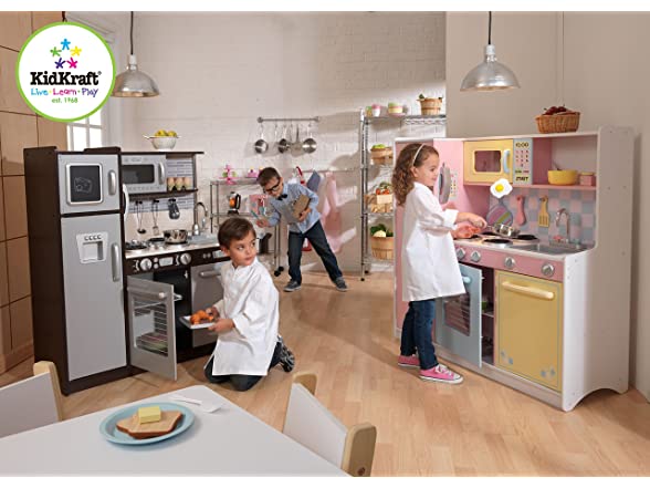 KidKraft Deluxe Cookware Set with Food