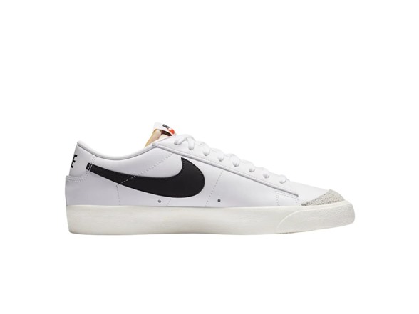 Nike Men's Blazer Low '77 Vintage Sneaker