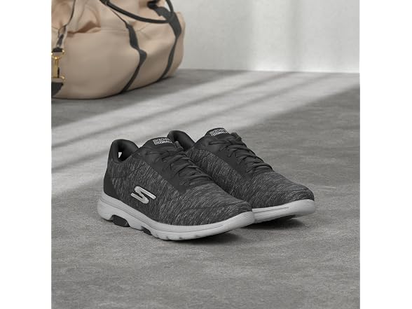 Skechers Women's Go Walk 5 True Sneaker