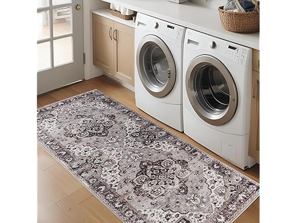 Superior 2'7"x6' Modern Floral Medallion Area Rug